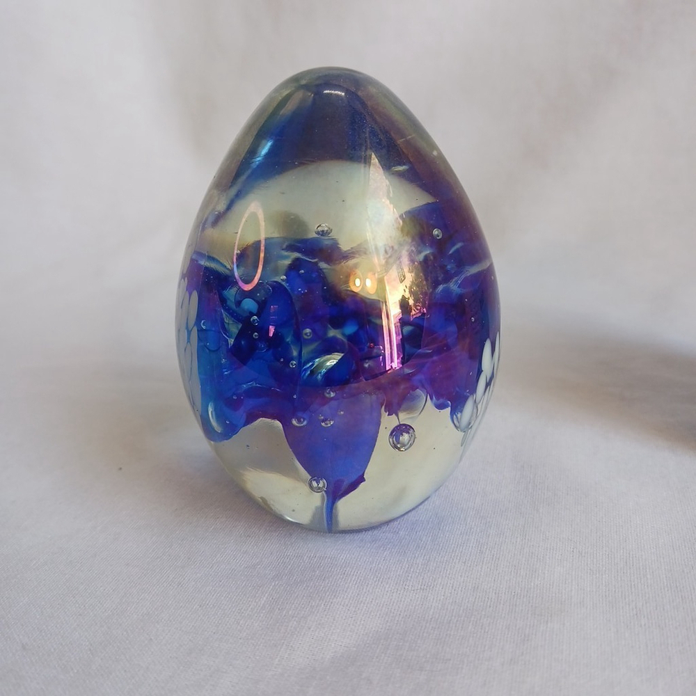 Vintage 1986 Iridescent Mount St Helens Ash Glass Paperweight - Picture 4 of 8